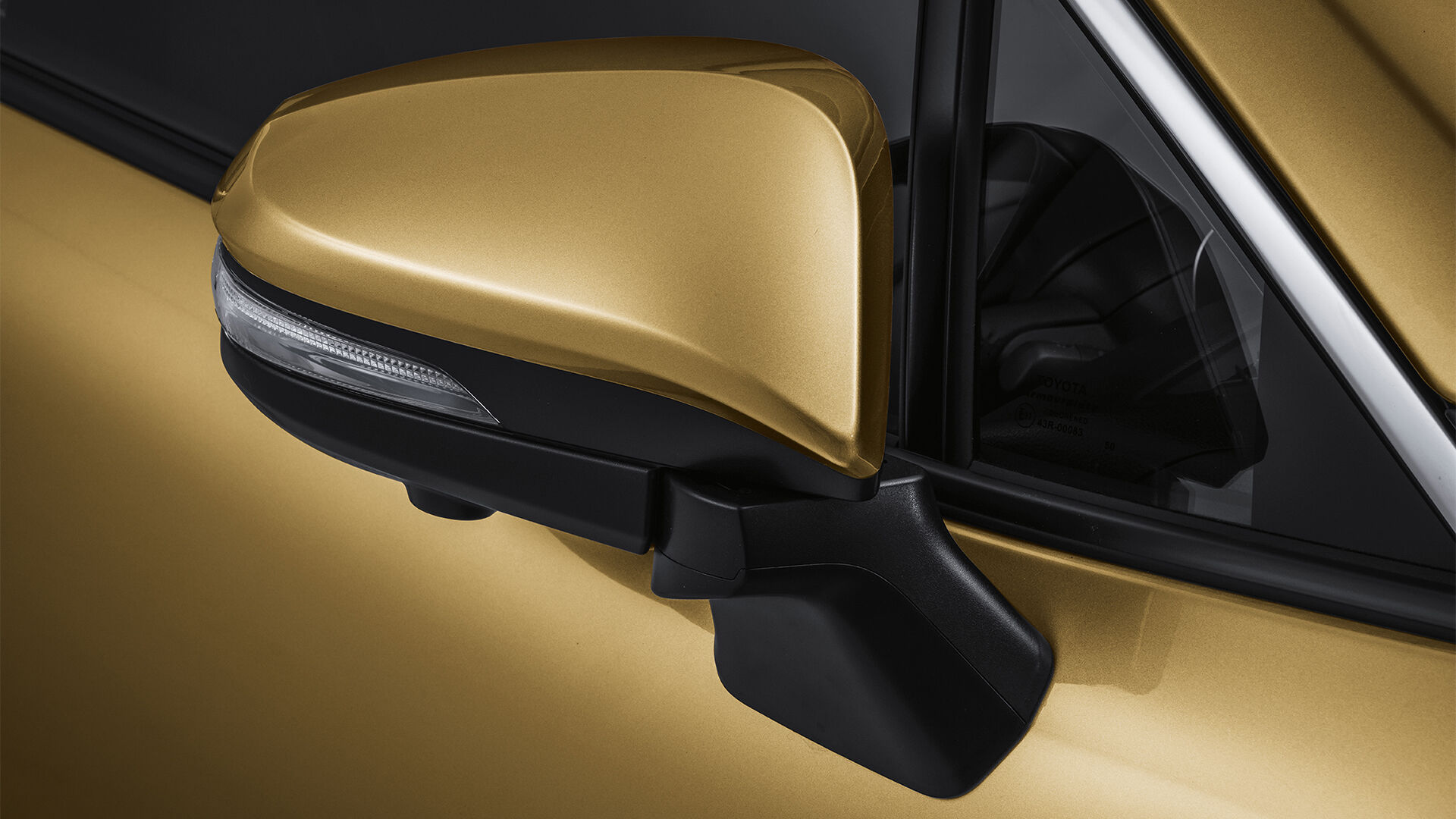 cm5nsuzpoq8rpacakwpswcei5-corolla-cross-wing-mirror-ret-l-res.desktop