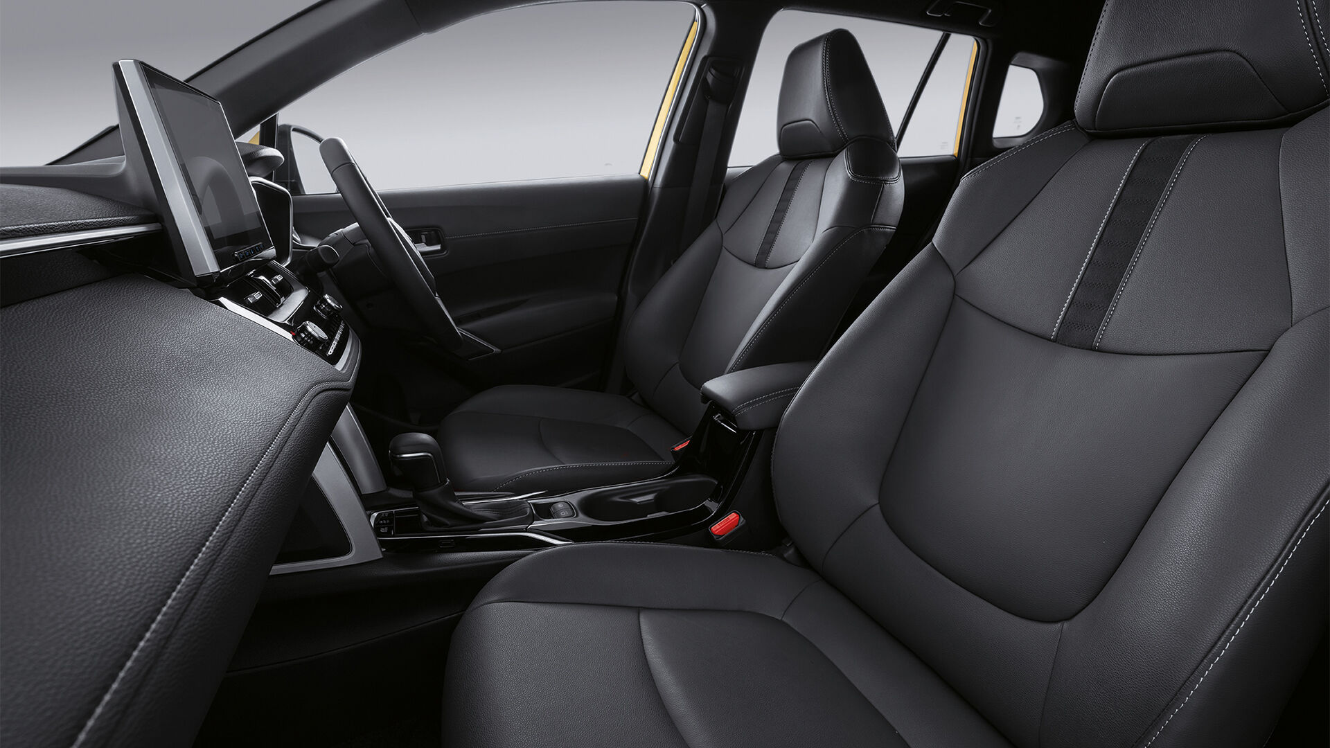 cm5ntb2pmqad8acaknxeir7pz-corolla-cross-front-seats-ret-blk-l-res.desktop